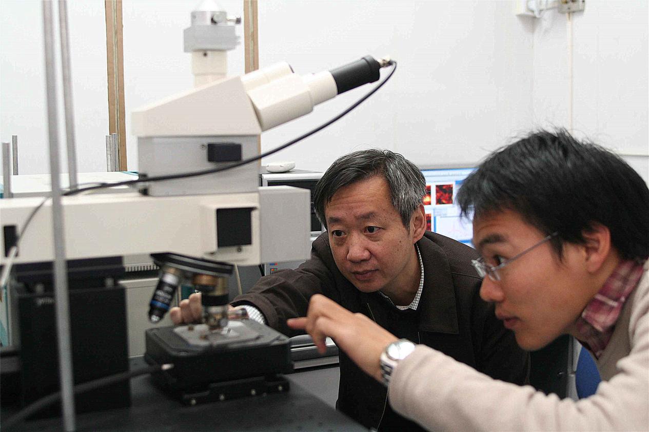 福建省侨联田中群工作照