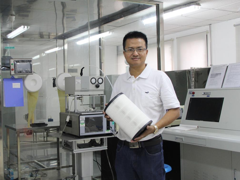 福建省侨联郑煜铭工作照