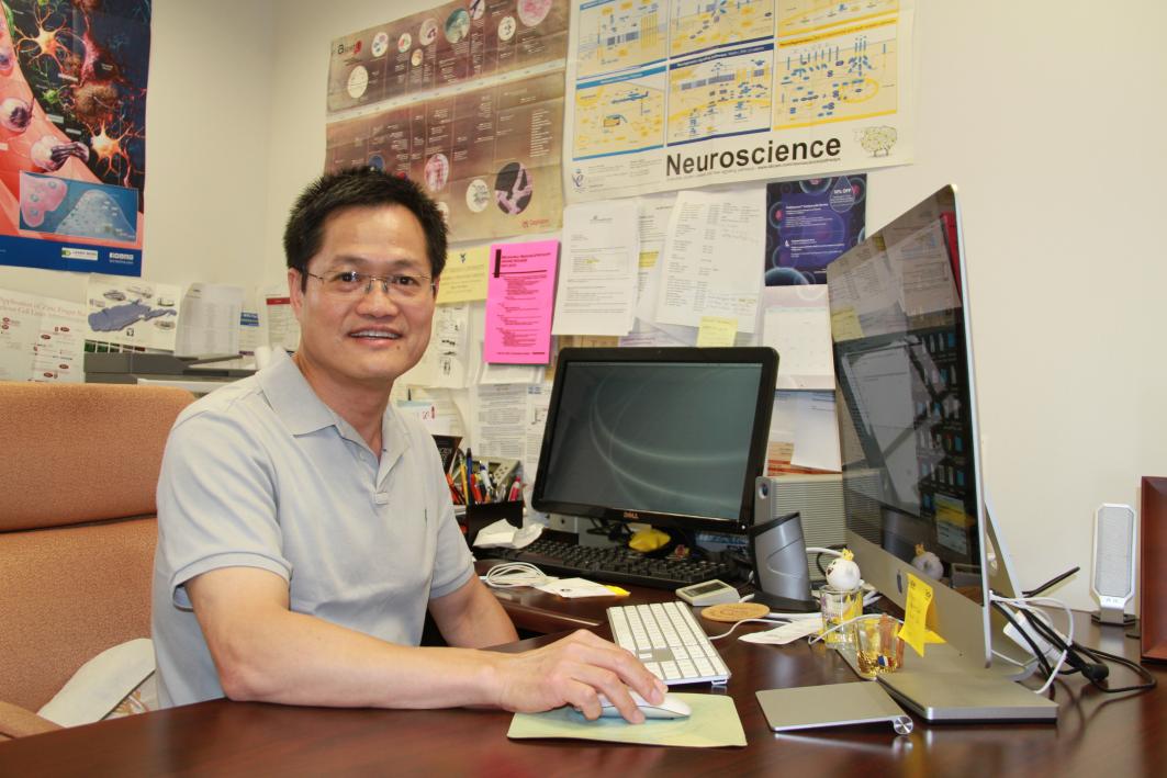 山东省侨联-张汉霆-工作照