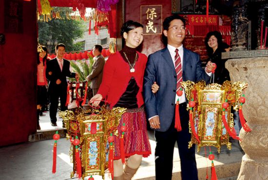 1、 国家级非物质文化遗产  晋江东石闽台灯俗（送灯）   徐维耕  摄.jpg